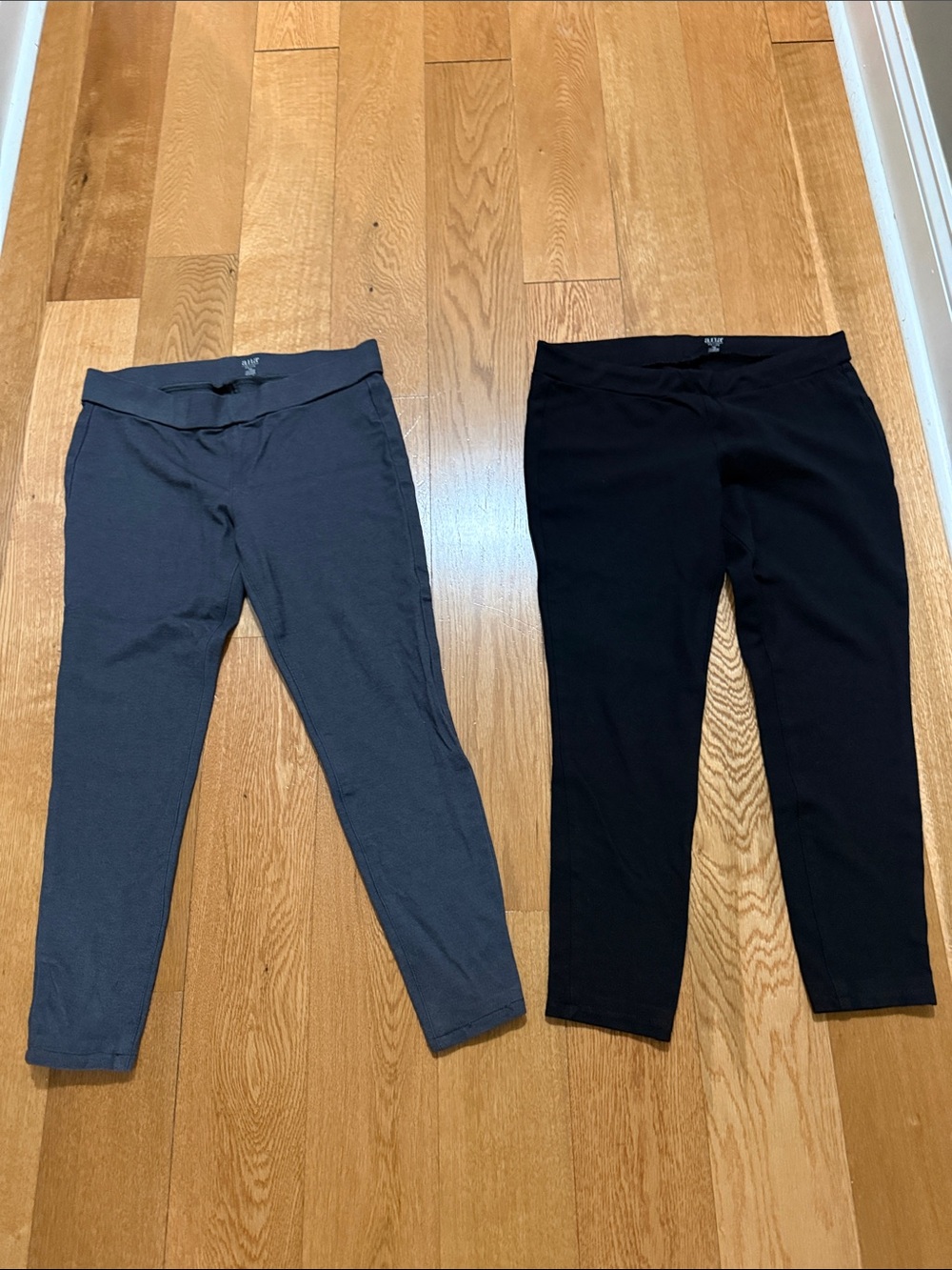 A.N.A. Petite medium two pair skinny pants grey and black